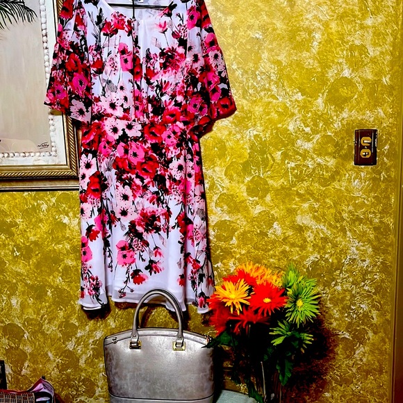 Dress/ beautiful, great for evening out or dinner party or Sunday brunch - Picture 4 of 4